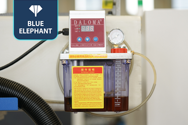 門(mén)墻柜一體機(jī)